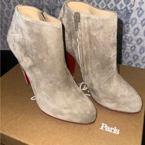 New Women’s Christian Louboutin Bobsleigh 100 Veau Velours Authentic